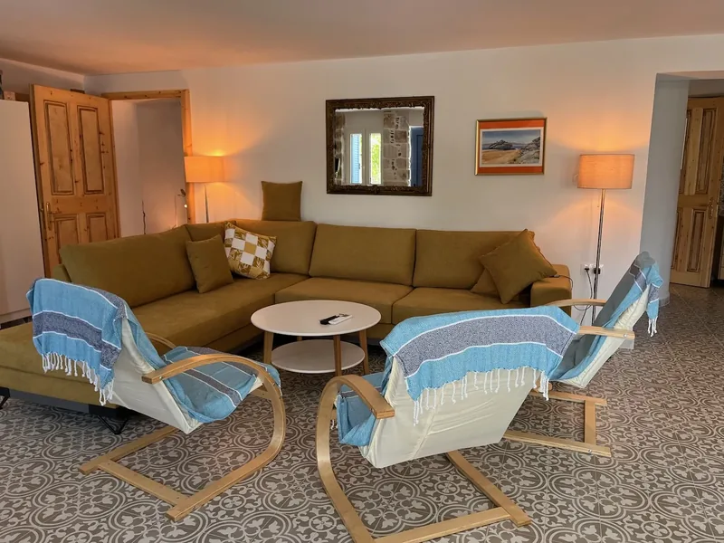 Amalia Garden Apartment, Wohnzimmer